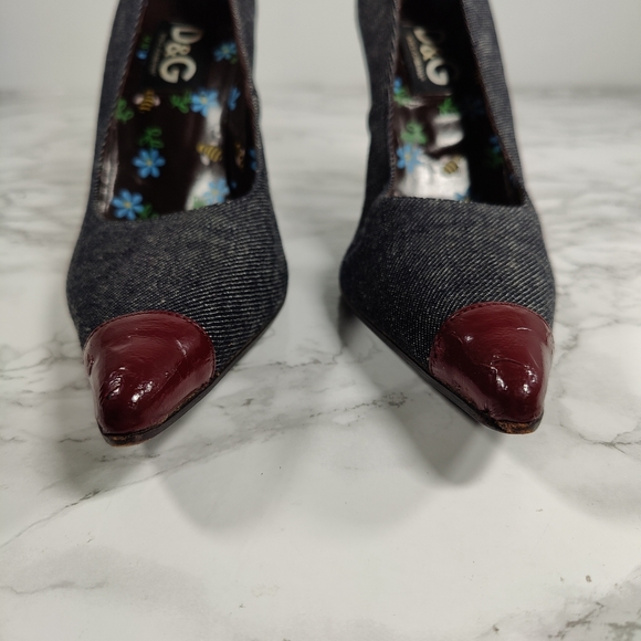 Dolce and Gabbana Denim Stilettos with Burgundy Leather Accents Size 39 1/2 - Picture 2 of 15